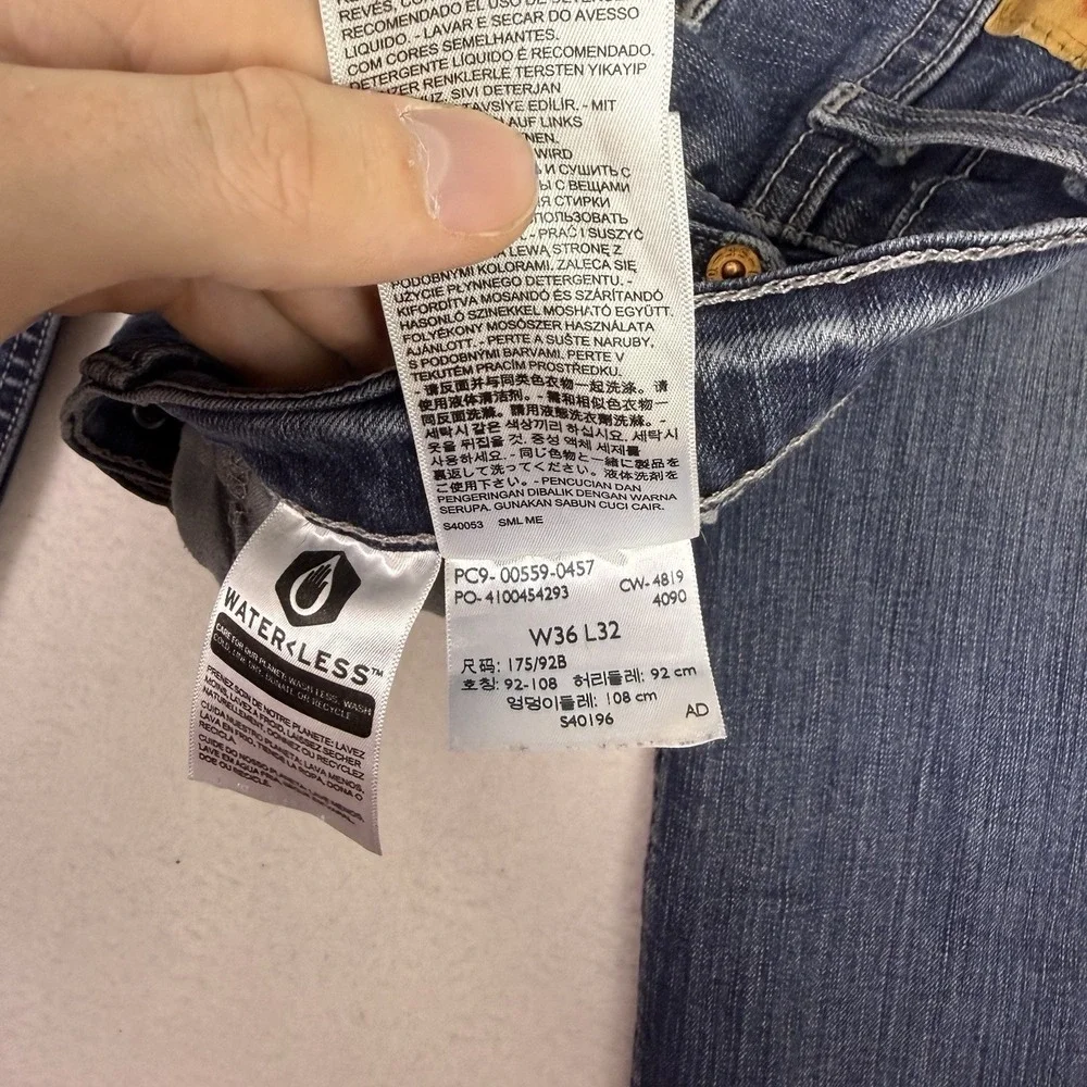Levi's 559 Men's 36x31 Relaxed Straight Fit Blue Jeans Distressed Medium‎ Wash